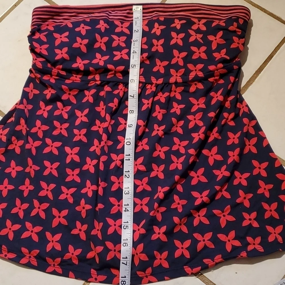 Beach House Swimsuit Size 10 Tankini Top Red Blue Flowers